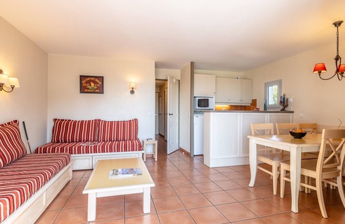 Arcangues Apartment | Sur le Golf D'arcangues et Face à la Rhune