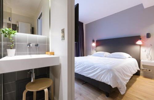 Hotel de Ville - Quinconces Bed & Breakfast | T2 bis luxe hyper centre piscine
