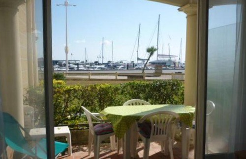 Arcachon Apartment | T2 face au port de Plaisance et plage d'Eyrac -terrasse -parking