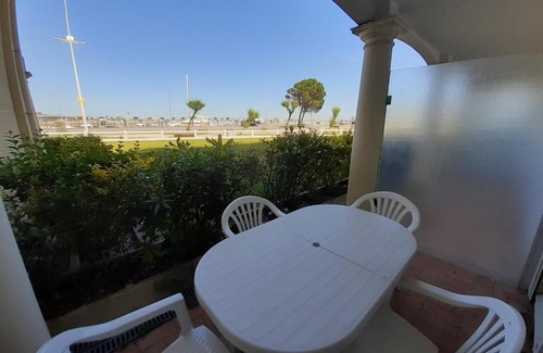 Arcachon Apartment | T2 face au port de Plaisance et plage d'Eyrac -terrasse -parking