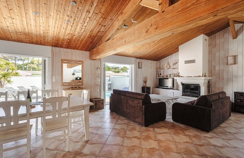 Le Bois-Plage-en-Re House | The Avocette in Bois-Plage-en-Ré: High-End Villa with Pool – Beach & Town Center
