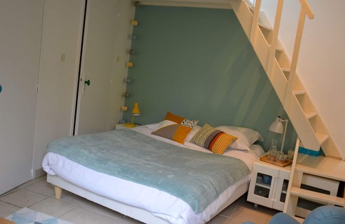 Talence House | Townhouse with pool and garden