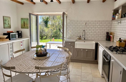 Juillac-le-Coq House | Traditional Charentais villa near Cognac, with private heated pool and garden