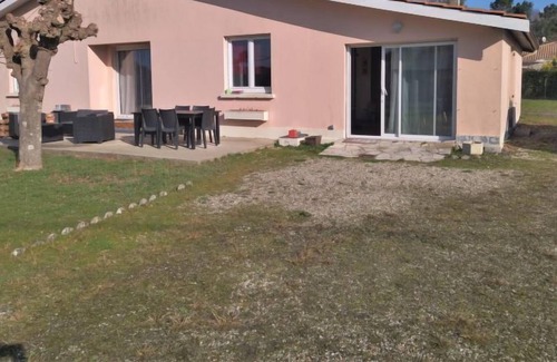 Queyrac House | Vacation home Villa Luna in Queyrac - 8 persons, 3 bedrooms