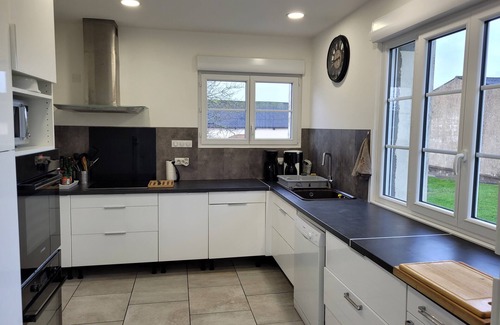 Saint-Martial-de-Mirambeau House | Very nice house dating from the 19th Gîte The lime