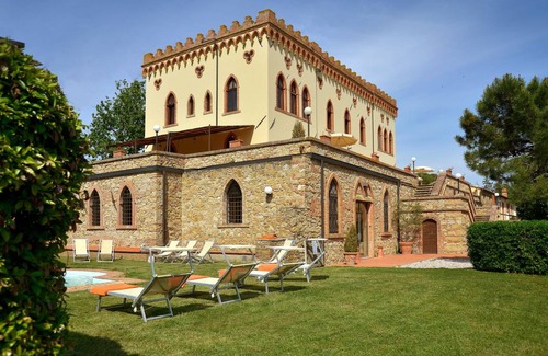Bibbona Villa | Villa ∙ 9 bedrooms ∙ 18 guests