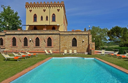 Bibbona Villa | Villa ∙ 9 bedrooms ∙ 18 guests