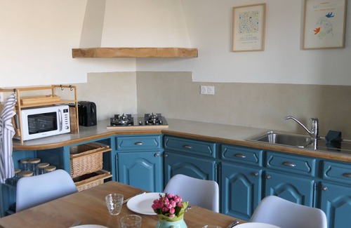 Villeneuve-sur-Lot Apartment | Villa Sixty, Apartment in the heart of the Bastide with exceptional view of the lot!