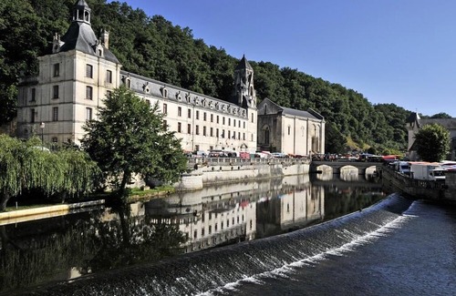 Sorges-et-Ligueux-en-Perigord Apartment | VVF Villages The Parc des Chênes *** - 3 Rooms 4 People