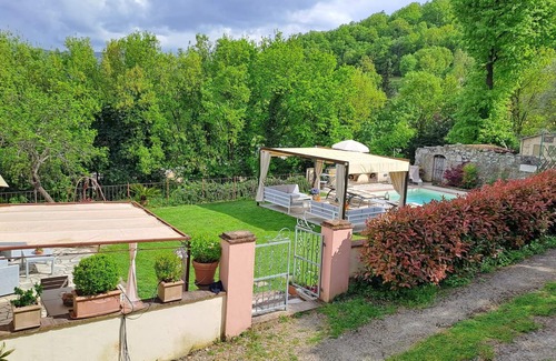 Pieve al Bagnoro Villa | Wonderful private villa with WIFI, private pool, A/C, TV, veranda and pets allowed, close to Are.