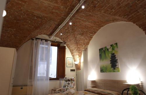 Lucca Historical Center Apartment | YOURHOMEINLUCCA Le Volte