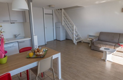 Hendaye Condo | À 50m de la Plage! Apt Duplex + Vue sur le Port