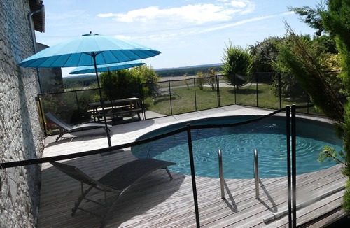 Bournand House | Échappée Belle - gîte with private pool near Chinon