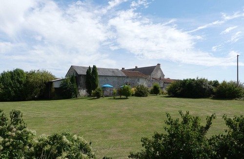 Bournand House | Échappée Belle - gîte with private pool near Chinon