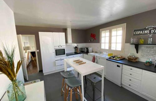 Aytre Apartment | ღ L'Escale bleu Villa avec Jacuzzi et Baby-foot