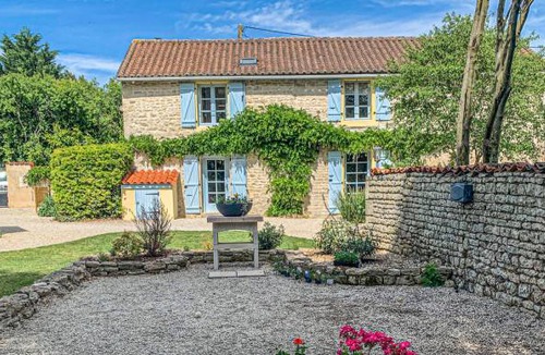Nanclars House | 1 bedroom accommodation in Nanclars