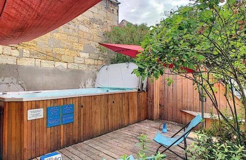 Saint-Michel - Nansouty - Saint-Genes Apartment | 100 m² Apartment ∙ 4 bedrooms ∙ 8 guests