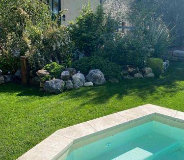 Lugaignac Bed & Breakfast | 100 m² Bed and breakfast ∙ 2 bedrooms ∙ 6 guests