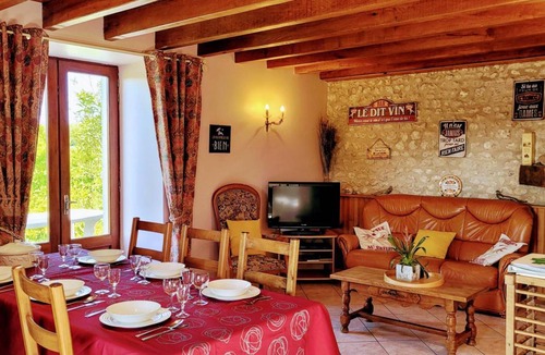 Salles-Lavalette Cottage | 100 m² Cabin ∙ 3 bedrooms ∙ 6 guests