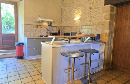 Saint-Andre-dAllas House | 100 m² Gîte ∙ 2 bedrooms ∙ 5 guests