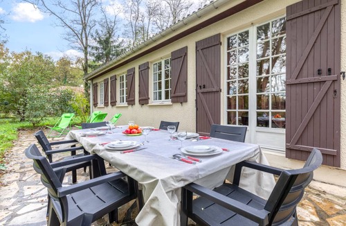Saint-Laurent-de-Medoc House | 100 m² House ∙ 3 bedrooms ∙ 6 guests