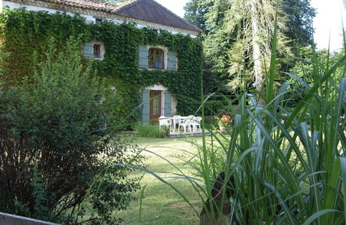 Saint-Pierre-de-Cole House | 100 m² House ∙ 3 bedrooms ∙ 6 guests