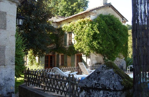 Saint-Pierre-de-Cole House | 100 m² House ∙ 3 bedrooms ∙ 6 guests