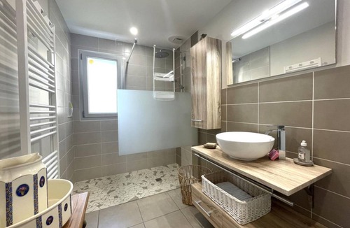 Astis House | 100 m² Gîte ∙ 2 bedrooms ∙ 5 guests