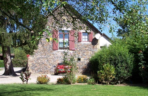 Astaillac House | 100 m² Gîte ∙ 3 bedrooms ∙ 6 guests