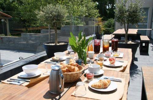 Angoulins Apartment | 100 m² Serviced apartment ∙ 4 bedrooms ∙ 8 guests
