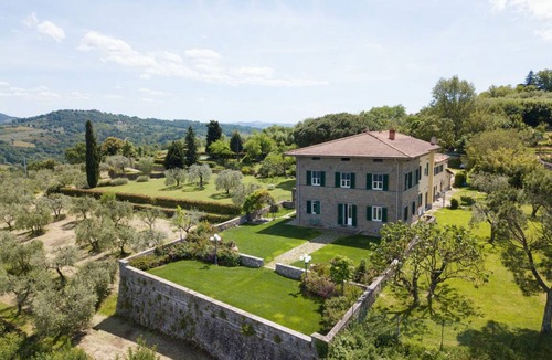 Lastra a Signa Villa | 1000 m² Villa ∙ 7 bedrooms ∙ 15 guests