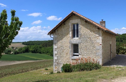 Montignac-le-Coq Cottage | 102 m² Cabin ∙ 2 bedrooms ∙ 6 guests