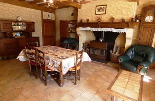 Augreilh House | 102 m² Gîte ∙ 3 bedrooms ∙ 6 guests