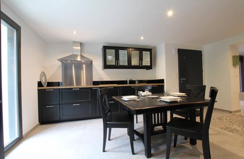 Souraide House | 105 m² Gîte ∙ 2 bedrooms ∙ 4 guests
