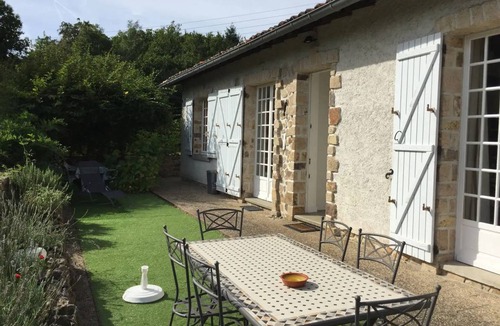 Saint-Laurent-sur-Gorre House | 110 m² House ∙ 2 bedrooms ∙ 6 guests