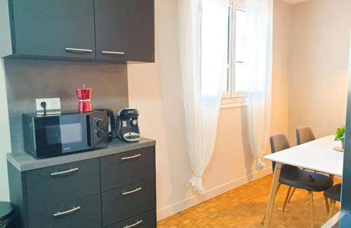 Pau Nord Apartment | 110 m² Apartment ∙ 4 bedrooms ∙ 8 guests