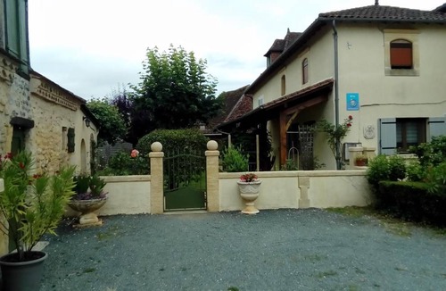 Blis-et-Born House | 110 m² Gîte ∙ 2 bedrooms ∙ 4 guests
