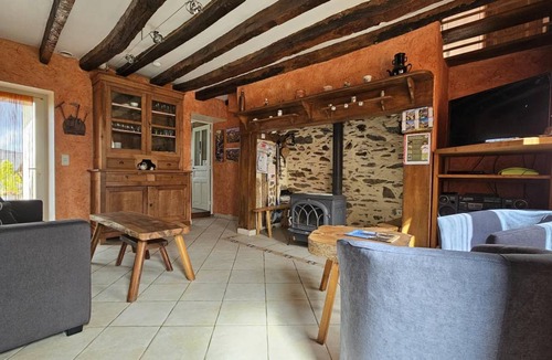 Espartignac House | 110 m² Gîte ∙ 4 bedrooms ∙ 8 guests