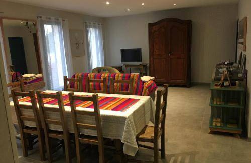 Bourg-sur-Gironde House | 110 m² House ∙ 3 bedrooms ∙ 6 guests