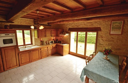 La Chapelle-Saint-Jean House | 111 m² House ∙ 3 bedrooms ∙ 6 guests