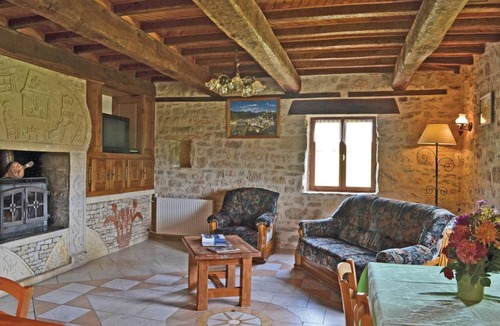 La Chapelle-Saint-Jean House | 111 m² House ∙ 3 bedrooms ∙ 6 guests