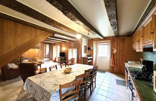 Tarnac House | 112 m² Gîte ∙ 3 bedrooms ∙ 6 guests