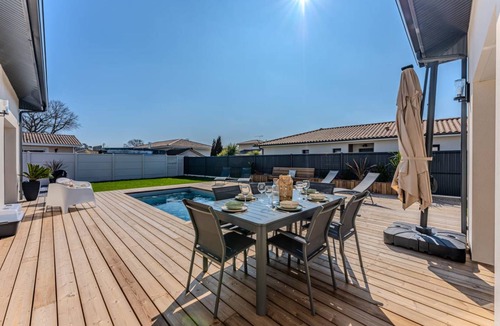 Biganos Villa | 112 m² Villa ∙ 3 bedrooms ∙ 6 guests