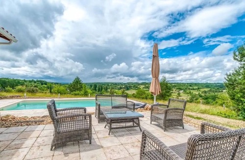Sainte-Foy-de-Longas House | 115 m² House ∙ 3 bedrooms ∙ 6 guests