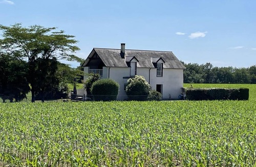 Morlaas House | 115 m² Gîte ∙ 3 bedrooms ∙ 6 guests