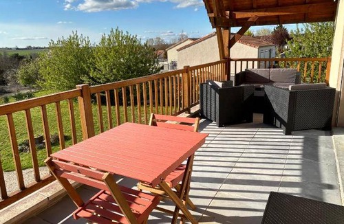 Monthoiron Bed & Breakfast | 12 m² Bed and breakfast ∙ 2 guests