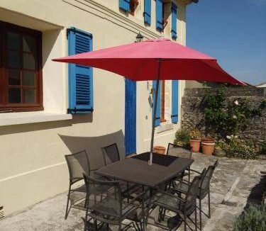 Burie Bed & Breakfast | 12 m² Bed and breakfast ∙ 2 guests