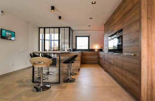 La Rochelle Apartment | 120 M Of Standing With Terrace And Jacuzzi