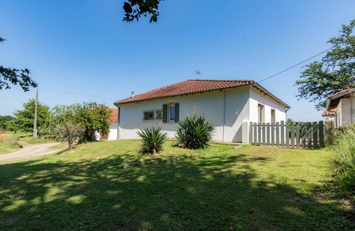 Eyres-Moncube House | 120 m² Gîte ∙ 3 bedrooms ∙ 6 guests