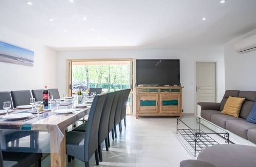 Saint-Paul-en-Born House | 120 m² House ∙ 1 bedroom ∙ 10 guests